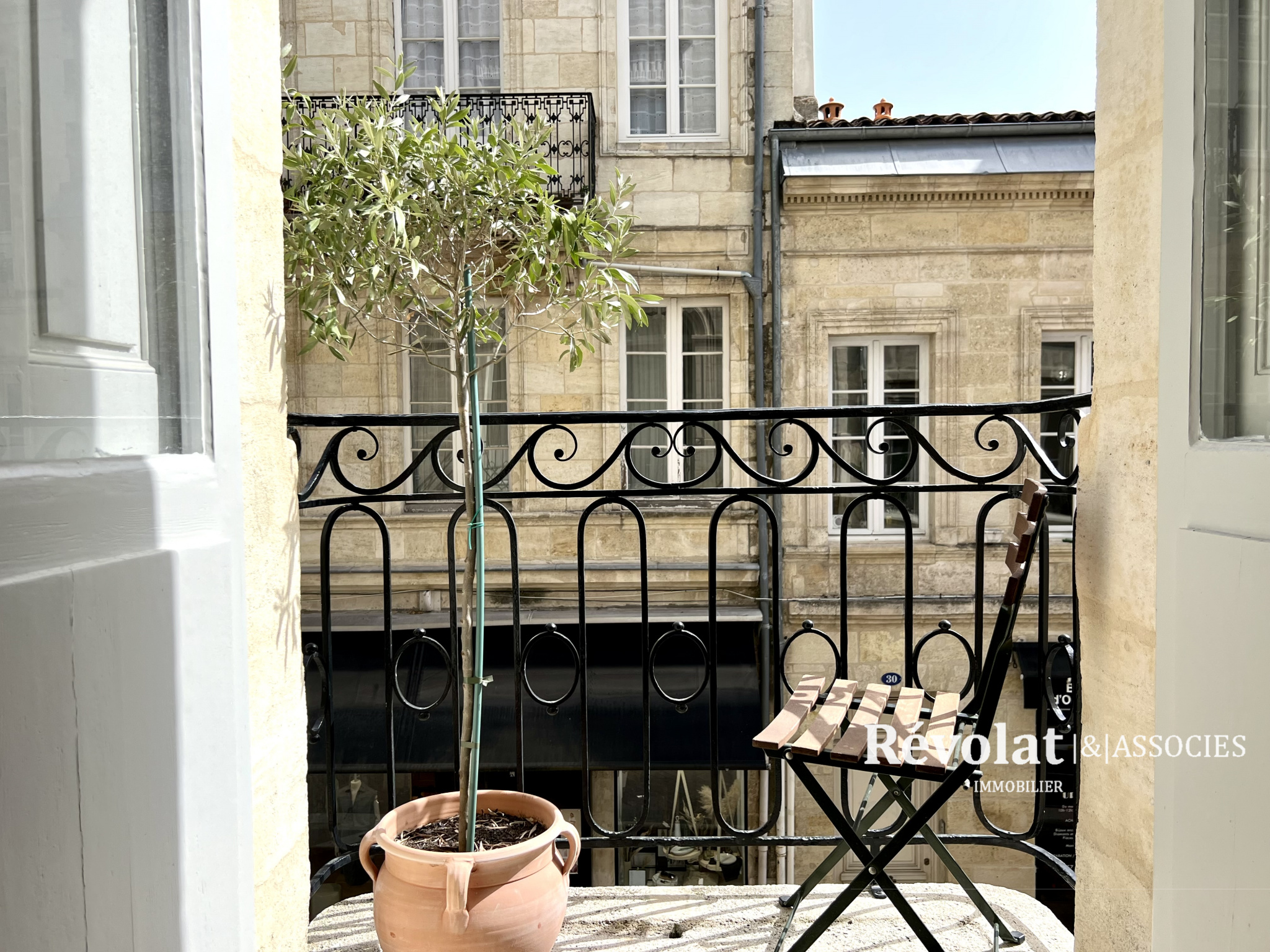 Vente Appartement 88m² 4 Pièces à Bordeaux (33000) - Révolat & Associés